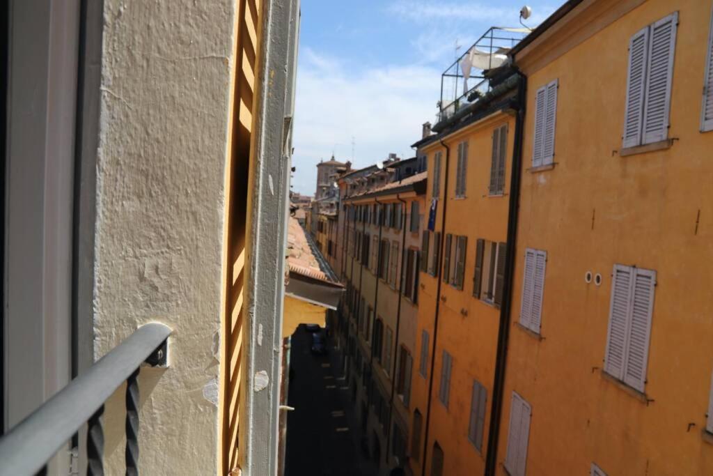 La Casa In Via Della Torre Apartment Modena Exterior photo
